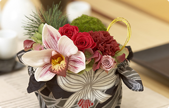 画像1 / 日本の冬の花飾りを楽しもう