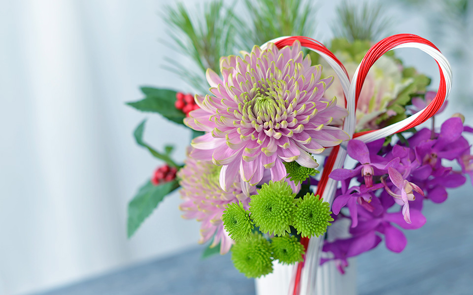 自宅で楽しむコラム「FLOWER STORY」お花とともに新しい年を迎えよう｜フラワーギフト通販
