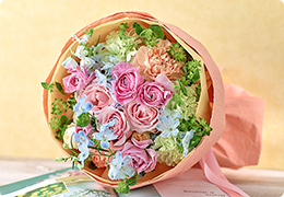 ラナンキュラスを使った花束
