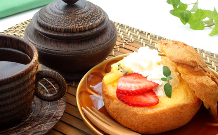 高級スイーツとお茶