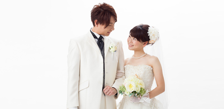 結婚式の感動演出「ブーケブートニアの儀式」の由来と方法