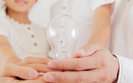 自作可能な電球型フラワーベース